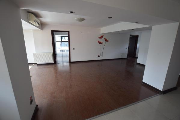 Bd Unirii Rond Alba Iulia Spatiu birouri 3 camere 110mp