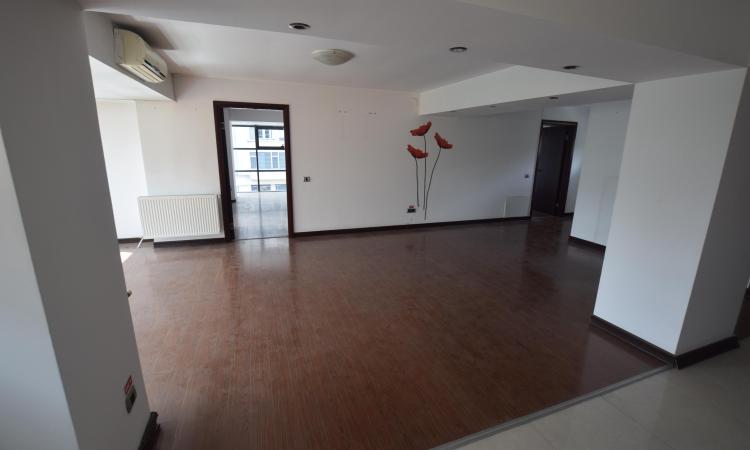 Bd Unirii Rond Alba Iulia Spatiu birouri 3 camere 110mp
