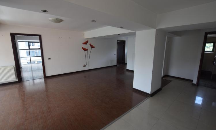 Bd Unirii Rond Alba Iulia Spatiu birouri 3 camere 110mp