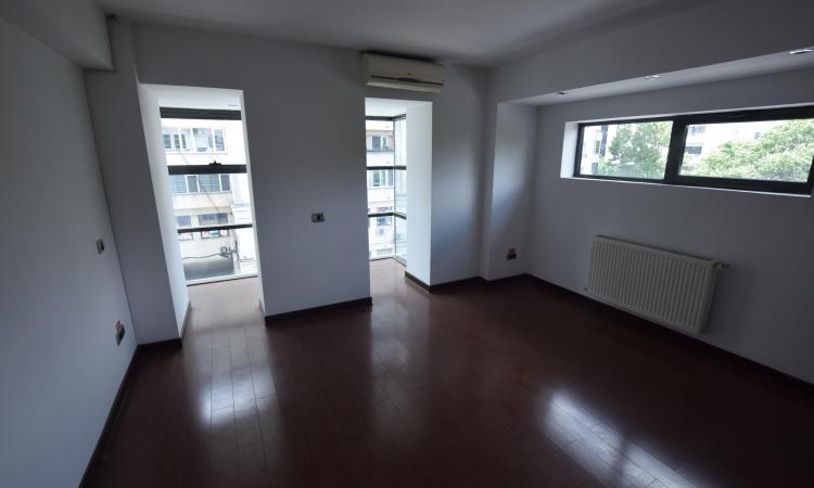 Bd Unirii Rond Alba Iulia Spatiu birouri 3 camere 110mp