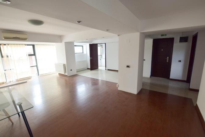 Bd Unirii Rond Alba Iulia Spatiu birouri 3 cam 110mp