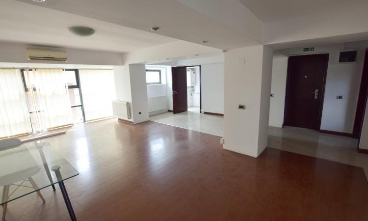 Bd Unirii Rond Alba Iulia Spatiu birouri 3 cam 110mp