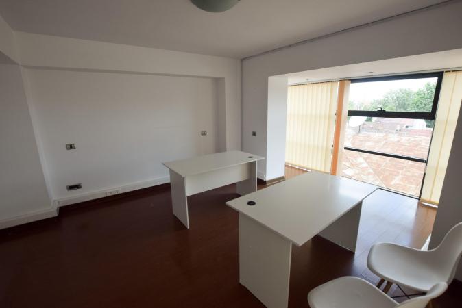 Bd Unirii Rond Alba Iulia Spatiu birouri 3 cam 110mp