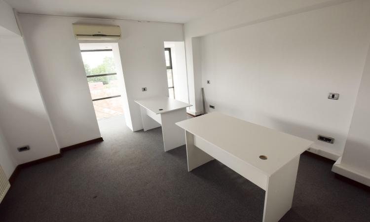 Bd Unirii Rond Alba Iulia Spatiu birouri 3 cam 110mp