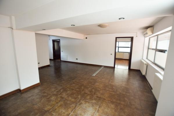 Rond Alba Iulia Bd Unirii Spatiu birouri 3 camere 100mp