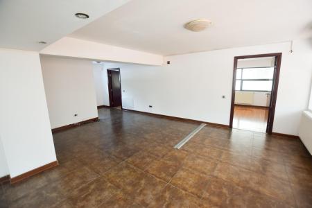 Rond Alba Iulia Bd Unirii Spatiu birouri 3 camere 100mp