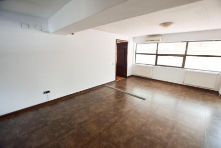Rond Alba Iulia Bd Unirii Spatiu birouri 3 camere 100mp