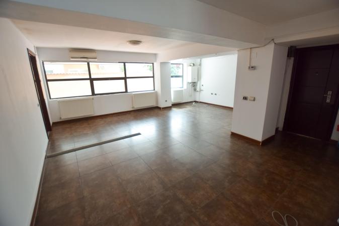 Rond Alba Iulia Bd Unirii Spatiu birouri 3 camere 100mp