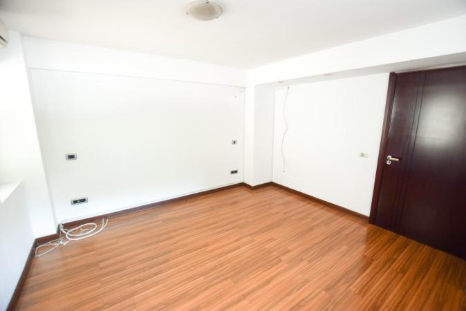 Rond Alba Iulia Bd Unirii Spatiu birouri 3 camere 100mp