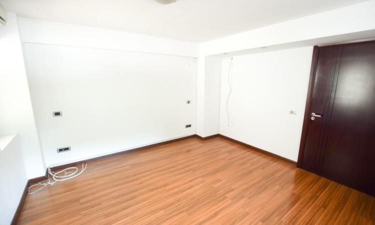 Rond Alba Iulia Bd Unirii Spatiu birouri 3 camere 100mp