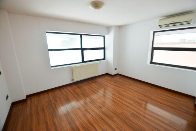 Rond Alba Iulia Bd Unirii Spatiu birouri 3 camere 100mp