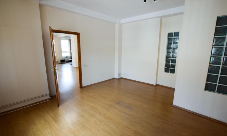 Vatra Luminoasa Iancului Spatiu birouri in Vila noua 100mp