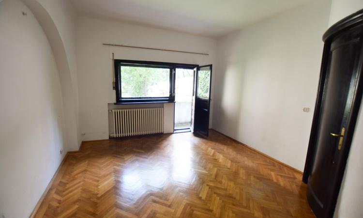 Piata Romana Dacia Eminescu Spatiu birouri 3 camere 100mp