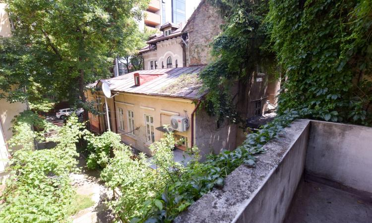 Piata Romana Dacia Eminescu Spatiu birouri 3 camere 100mp