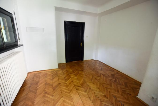 Piata Romana Dacia Eminescu Spatiu birouri 3 camere 100mp