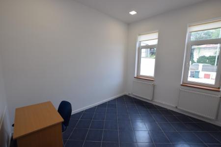 Tineretului Timpuri Noi Sincai Sp Birouri/Comercial in Vila D+P+M 160mp