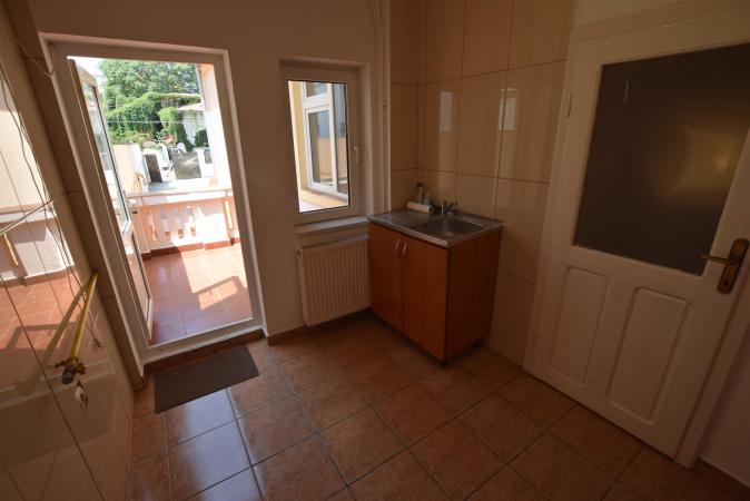 Tineretului Timpuri Noi Sincai Sp Birouri/Comercial in Vila D+P+M 160mp