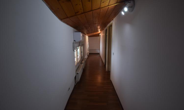 Tineretului Timpuri Noi Sincai Sp Birouri/Comercial in Vila D+P+M 160mp