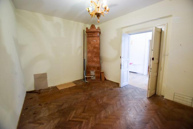 Romana Lascar Catariu Victoriei Spatiu comercial birouri Vila P+1 160mp