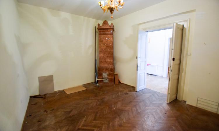 Romana Lascar Catariu Victoriei Spatiu comercial birouri Vila P+1 160mp