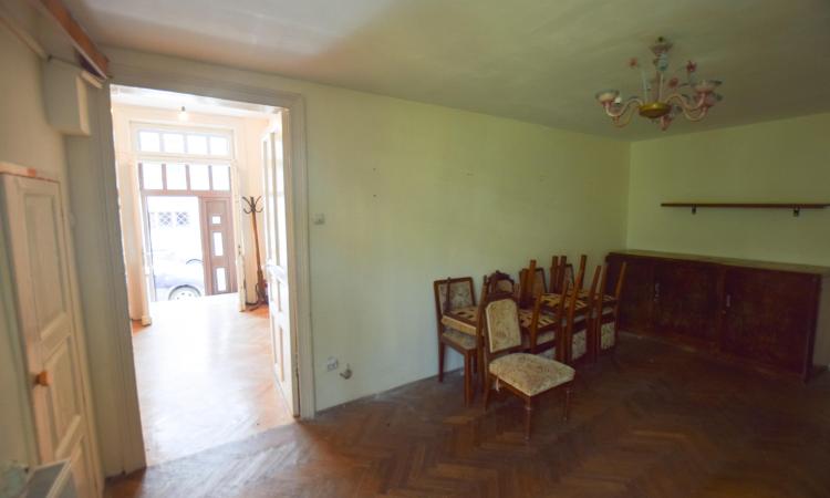 Romana Lascar Catariu Victoriei Spatiu comercial birouri Vila P+1 160mp