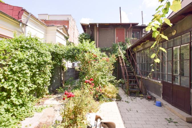 Romana Lascar Catariu Victoriei Spatiu comercial birouri Vila P+1 160mp