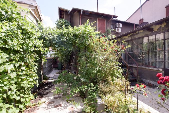 Romana Lascar Catariu Victoriei Spatiu comercial birouri Vila P+1 160mp