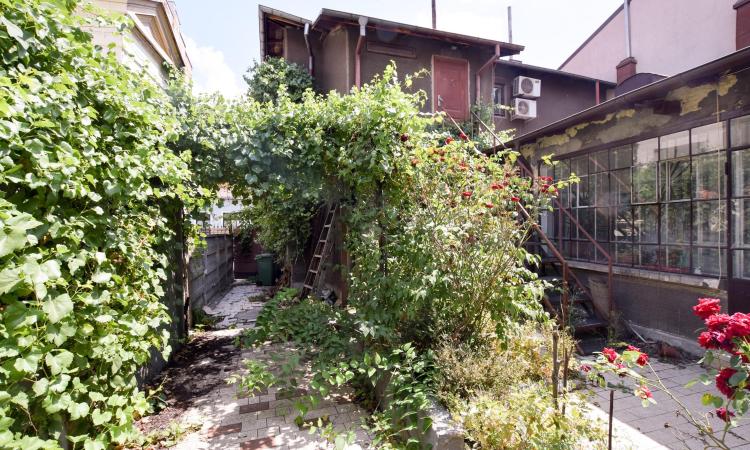 Romana Lascar Catariu Victoriei Spatiu comercial birouri Vila P+1 160mp
