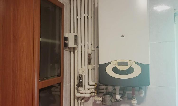 Unirii-Nerva Traian/centrala proprie/bloc reabilitat