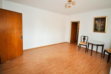 Apartament 3 camere - etaj 3 - 71 mp - Metrou Iancului