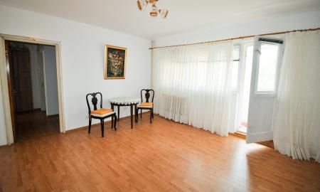 Apartament 3 camere - etaj 3 - 71 mp - Metrou Iancului