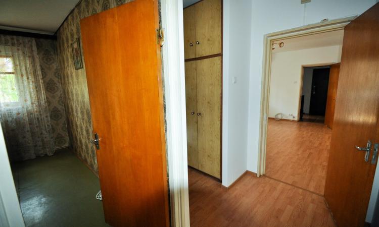 Apartament 3 camere - etaj 3 - 71 mp - Metrou Iancului