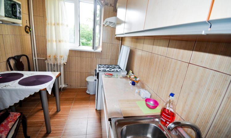 Apartament 3 camere - etaj 3 - 71 mp - Metrou Iancului