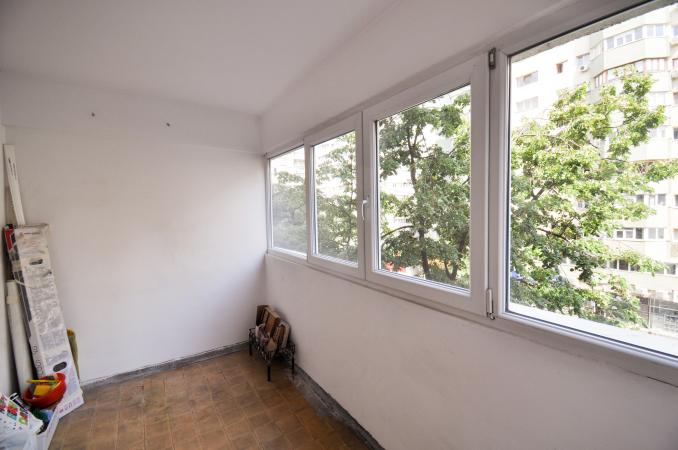 Apartament 3 camere - etaj 3 - 71 mp - Metrou Iancului