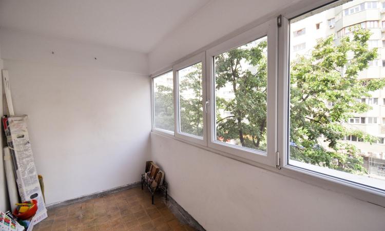 Apartament 3 camere - etaj 3 - 71 mp - Metrou Iancului