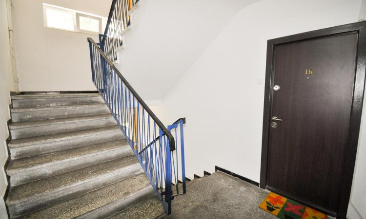 Apartament 3 camere - etaj 3 - 71 mp - Metrou Iancului