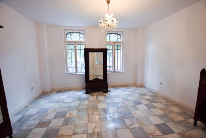 Unirii Coposu Mantuleasa Spatiu birouri in Vila Deosebita 160mp 6 camere