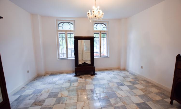 Unirii Coposu Mantuleasa Spatiu birouri in Vila Deosebita 160mp 6 camere