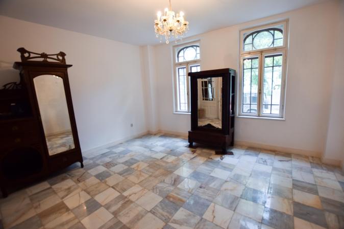 Unirii Coposu Mantuleasa Spatiu birouri in Vila Deosebita 160mp 6 camere
