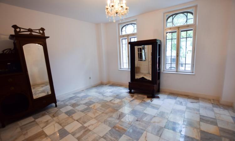 Unirii Coposu Mantuleasa Spatiu birouri in Vila Deosebita 160mp 6 camere
