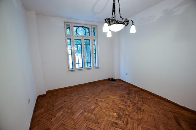 Unirii Coposu Mantuleasa Spatiu birouri in Vila Deosebita 160mp 6 camere