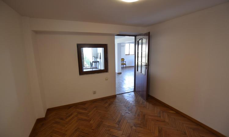 Unirii Coposu Mantuleasa Spatiu birouri in Vila Deosebita 160mp 6 camere