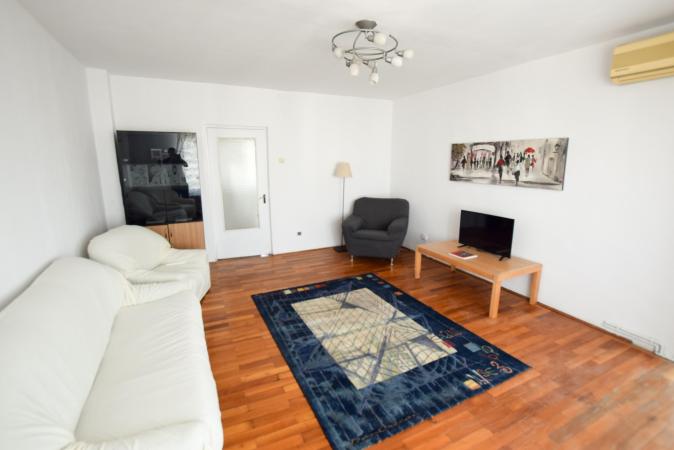 Calea Calarasi Delea Apartament 3 camere Centrala Proprie Balcon