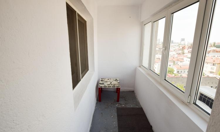 Calea Calarasi Delea Apartament 3 camere Centrala Proprie Balcon