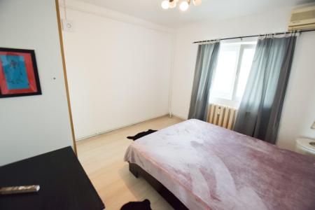 Calea Calarasi Delea Apartament 3 camere Centrala Proprie Balcon