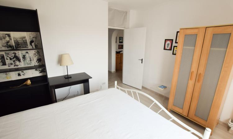 Calea Calarasi Delea Apartament 3 camere Centrala Proprie Balcon