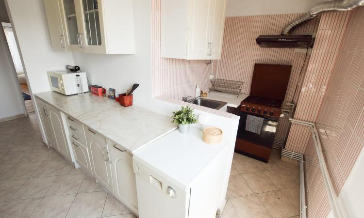 Calea Calarasi Delea Apartament 3 camere Centrala Proprie Balcon