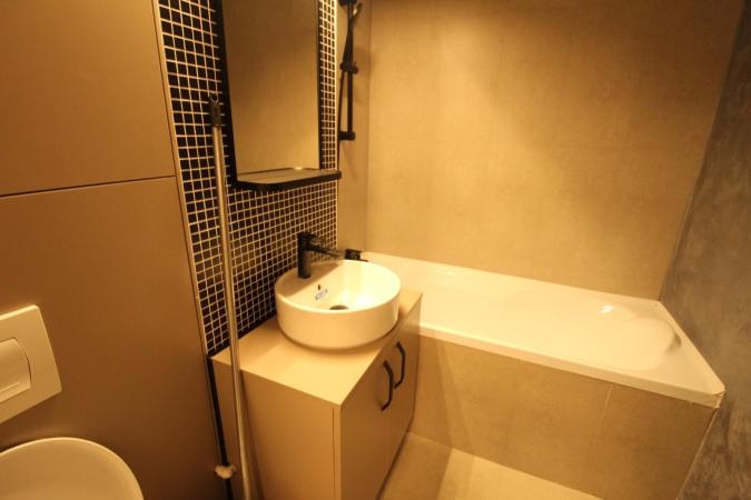Unirii-Bulevardul Unirii-Fantani/Complet renovat