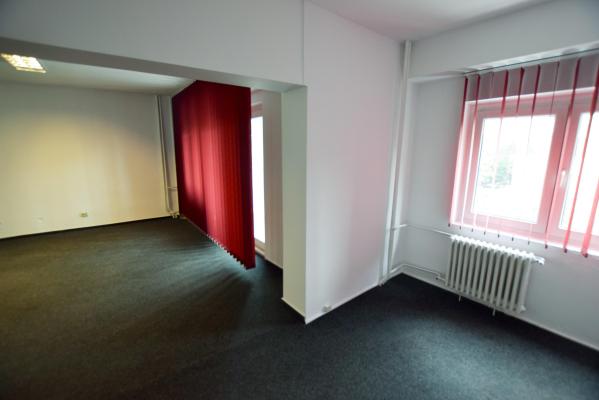 Tineretului metrou Timpuri Noi Spatiu birouri 3 camere 70mp