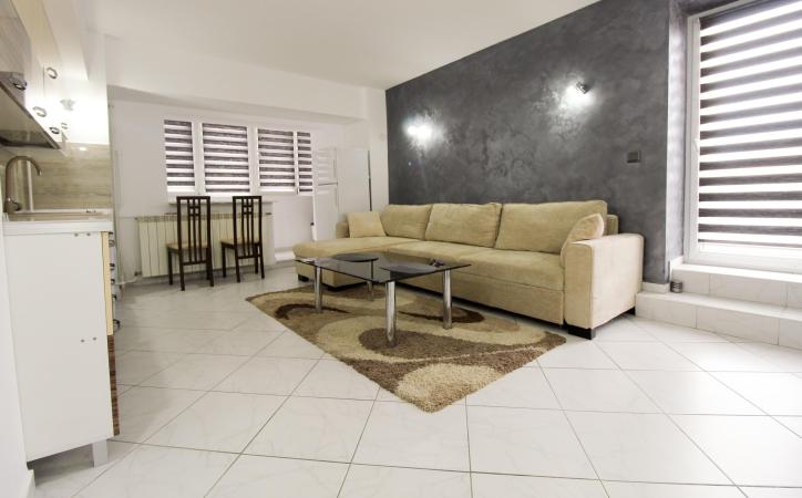 Garsoniera DUBLA-2 camere-Terasa 90 mp-Unirii-Piata Alba Iulia/complet renovata